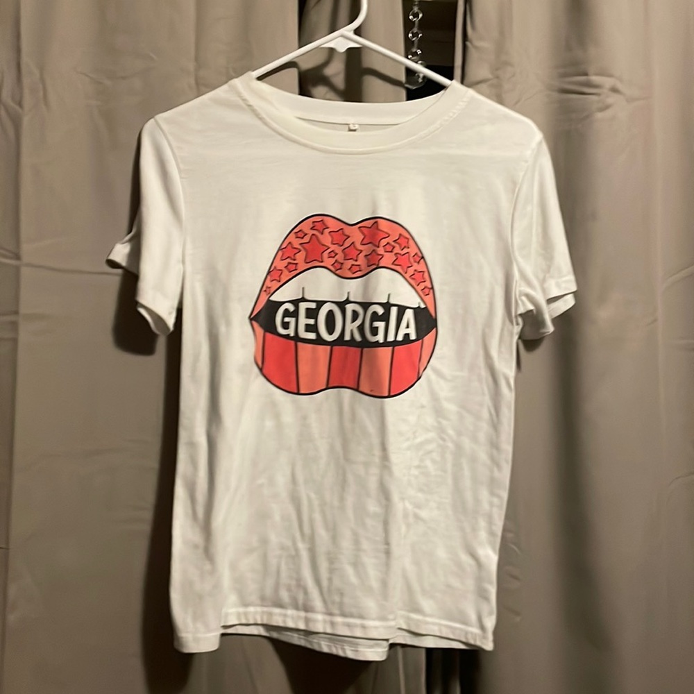 White and pink t-shirt